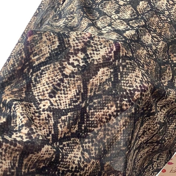 Free Kisses NEW - Sz XL - Reptile Pattern transparent Long Sleeve Top - Picture 6 of 7